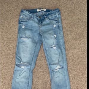 Light Wash Ripped Jeans